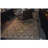 Image 2 : VINTAGE MOROCCAN BERBER RUG (74" X 135")