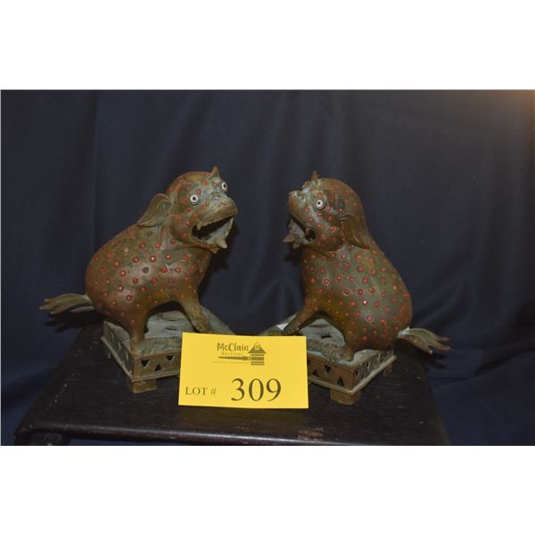 PAIR ANTIQUE BRASS FOO DOGS (7 1/2") (PAIR) (DOES NOT INCLUDE STAND)