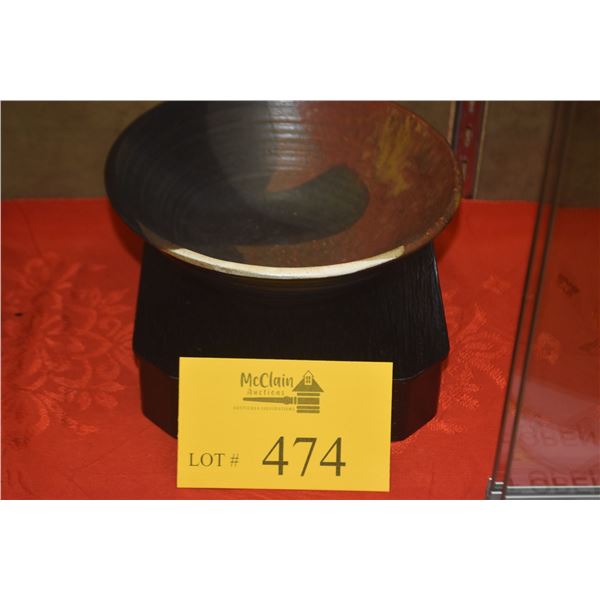 SHALLOW BOWL W/WHITE, BLACK & KEAWE ASH GLAZE; SIGNED HIGA (7 1/2" X 2 3/4")