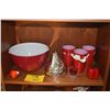 Image 1 : COLLECTION OF RED GLASS BOWL, GLASSES, STRAWBERRY, RED PEPPER, HERSHEY KISS CONTAINER, ETC. (11 PCS)