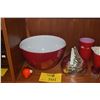 Image 3 : COLLECTION OF RED GLASS BOWL, GLASSES, STRAWBERRY, RED PEPPER, HERSHEY KISS CONTAINER, ETC. (11 PCS)