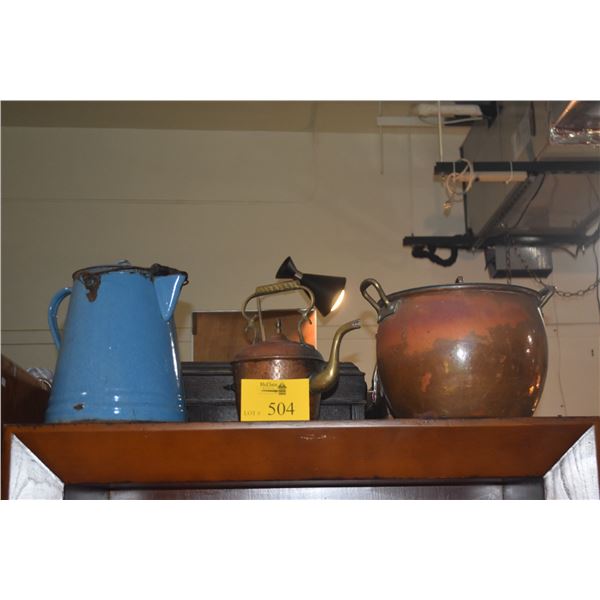 BLUE ENAMELWARE COFFEE POT, COPPER TEA KETTLE & ANTIQUE COPPER POT (3 PCS)