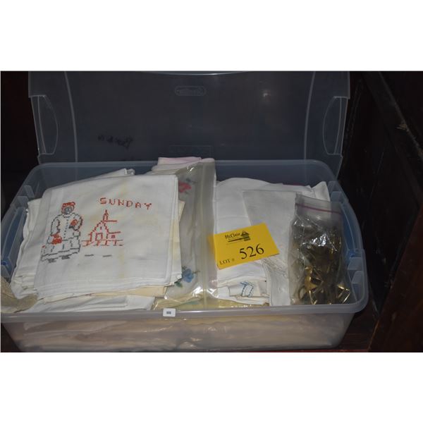 BASKET OF LINEN & NAPKIN RINGS