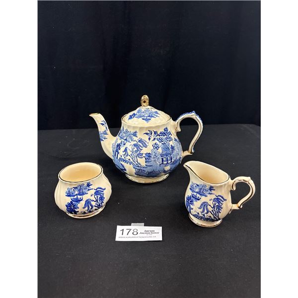 Very Nice Vintage Saddler England Blue Willow Teapot with Matching Cream and Sugar