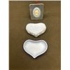 Image 5 : Nice Vintage Wedgewood Lot Heart Trinket Box and Plaque