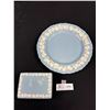 Image 1 : 2 Vintage Wedgewood Pieces Trinket Box and Plate 10.5" Dia