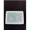 Image 8 : 2 Vintage Wedgewood Pieces Trinket Box and Plate 10.5" Dia