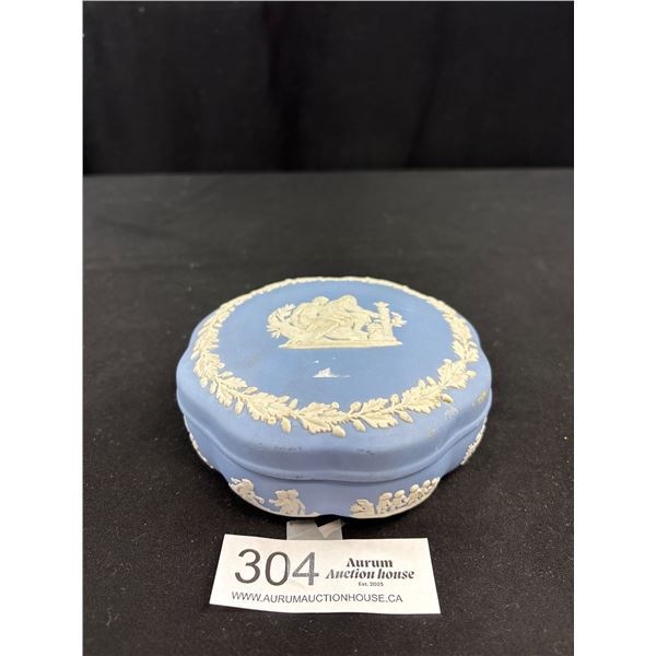Very Nice Lidded Wedgewood Jasperware Trinketbox