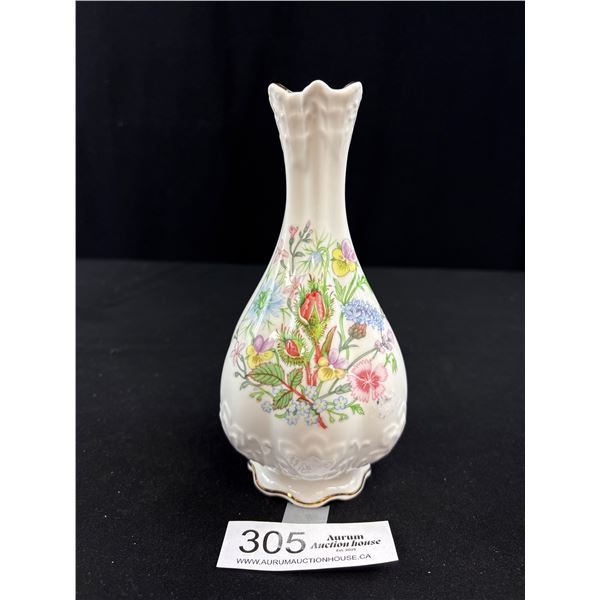 Very Nice Vintage Aynsley Wild Tutor Bud Vase Excellent Condition