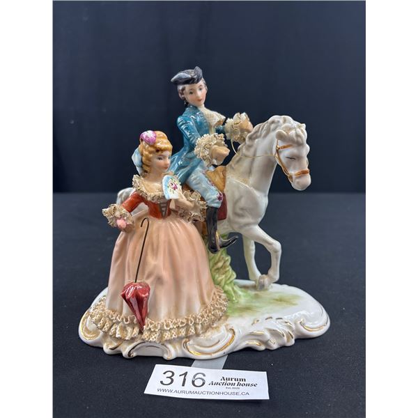 Very Nice Vintage Porcelain Young Couple Figurine 1930's