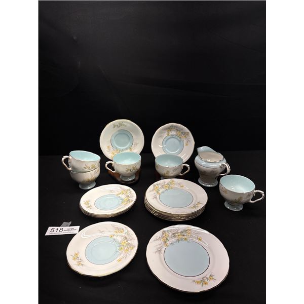 Vintage Matching Aynsley Bone China Lot, 5 Teacups, 6 Saucers, 6 Side Plates and Creamer