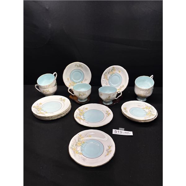 Vintage Matching Aynsley Lot, 6 Teacups, 6 Saucers and 6 Side Plates