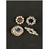 Image 2 : 4 Rhinestone Brooches