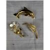 Image 4 : 7 Heavy Gold Plated Brooches