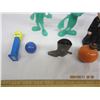 Image 5 : 218. Vintage Toy Lot Disney Figures, Sharon Osborn Figure, Pez, Large Marble