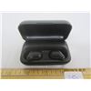 Image 1 : 250. Cordless Hay Lou Ear Buds with Case Charged