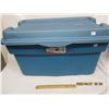 Image 1 : 300. Large Authentic Rubbermaid Storage Tote with Lid