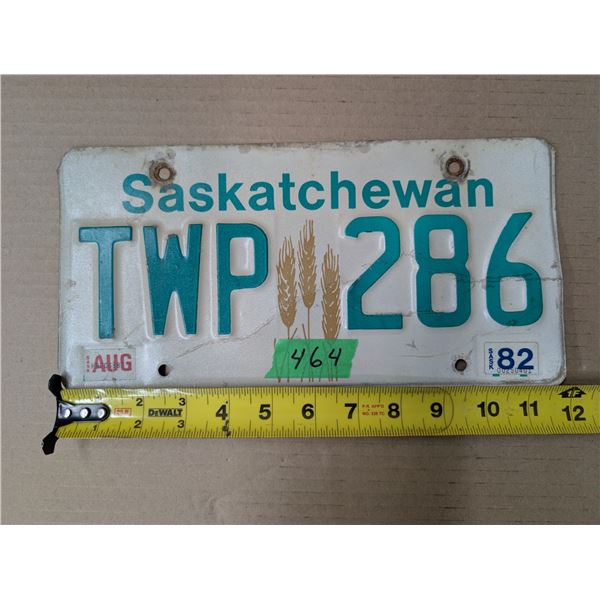 (1) 1982 Sask License Plates