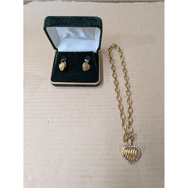 Heart Shape Earring Necklace Set Gold Tone (" Long