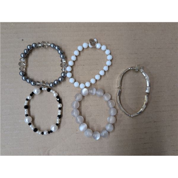 (5) Bracelets Various Colors