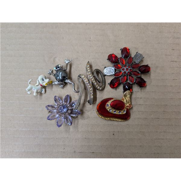 (6) Brooches Frog, Hat, Dog (2) Missing Pin