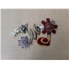 Image 1 : (6) Brooches Frog, Hat, Dog (2) Missing Pin