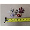 Image 6 : (6) Brooches Frog, Hat, Dog (2) Missing Pin
