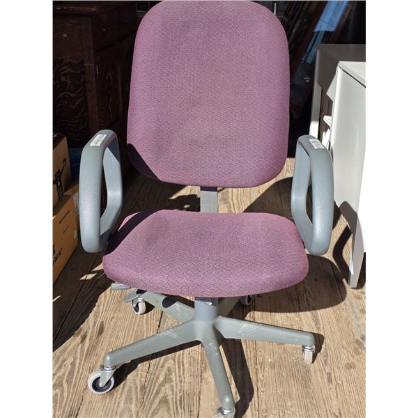 Office chair on swivel wheels.- 41"H