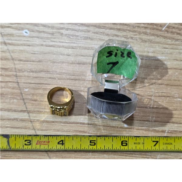 Size 7 decorative ring