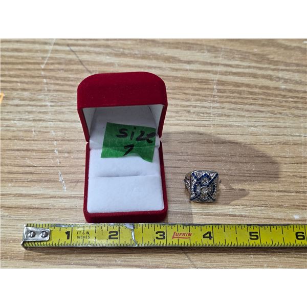 Size 7 decorative ring