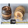 Image 1 : Small wooden kegs.