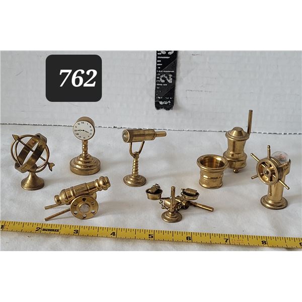 Vtg. Heavy brass miniatures. Made in Holland.