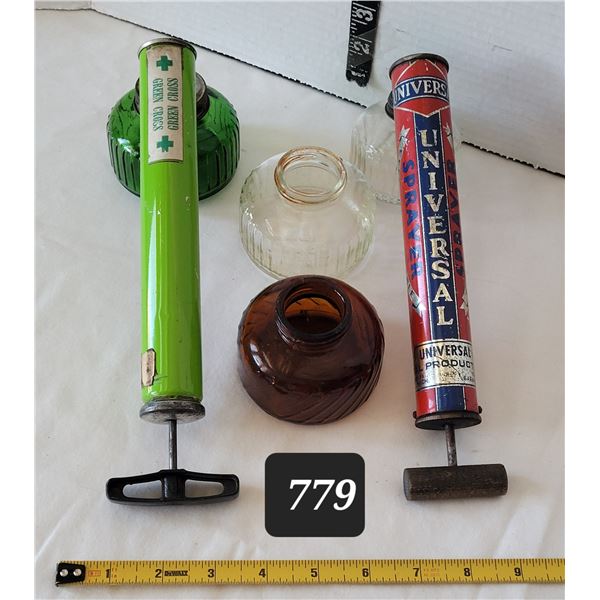 Vtg. Insecticide sprayers. Universal , Green Cross & extra glass.