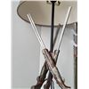 Image 6 : Unique crossed rifles lamp.