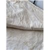 Image 4 : Moose flannel lined Quilt. 7 ft. X 6ft.