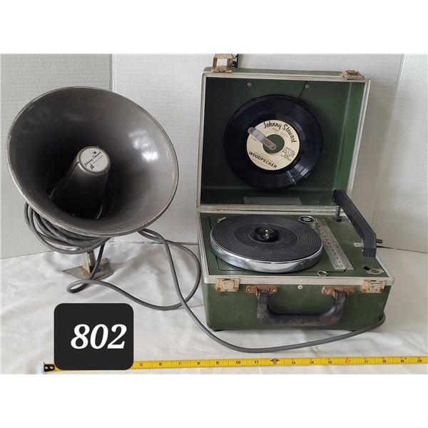 Vtg. Johnny Stewart (Waco Texas) 45 record game caller. Deluxe Electri-call & records.Amp & speaker 