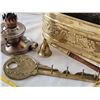 Image 3 : Group of brass items.