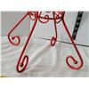 Image 4 : Metal plant stand.