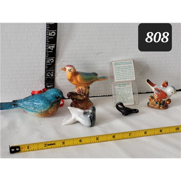 Vtg. Bird ornaments features Roman duck oil lamp reproduction,carved marble & ceramic birds.(Japan)