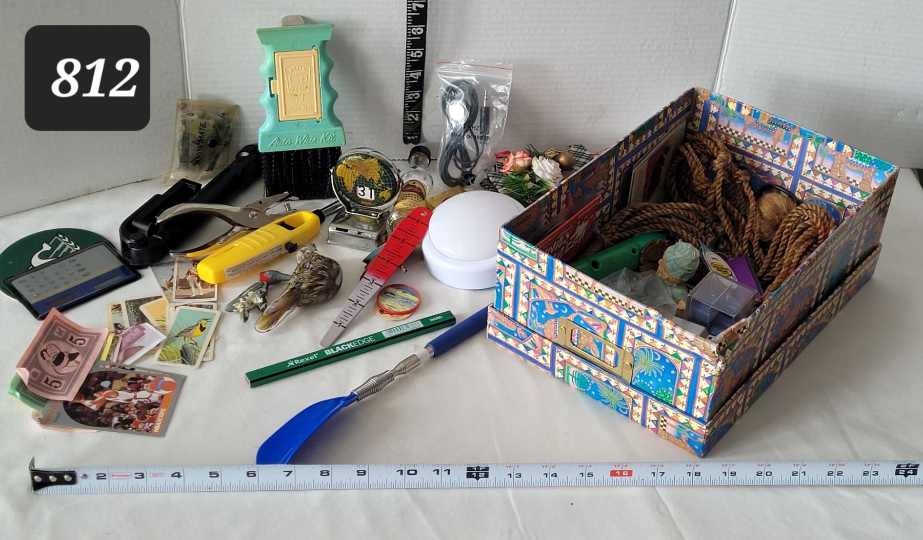 Junk Box Kit Junk box assorted items. - Schmalz Auctions