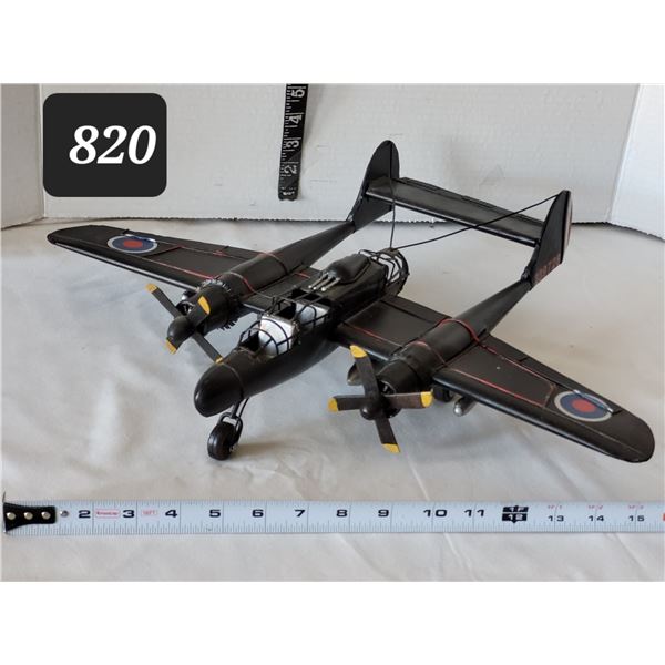 WWII US P-38 Lightning Fighter, metal display plane.