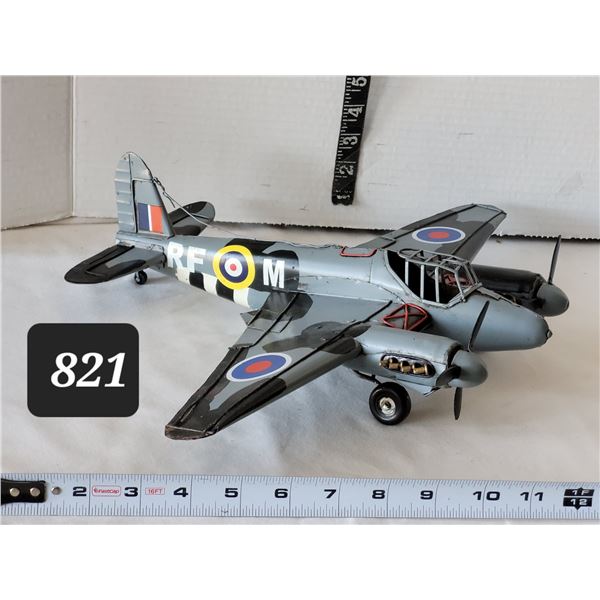WWII British Haviland DH 98 Mosquito metal display plane.