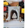 Image 6 : Caterpillar train set.
