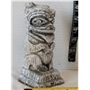 Image 5 : Vtg. Collectible sleepy eyed Inuit Carlson doll. Seal fur & leather. Carved tribal Tiki art sculptur
