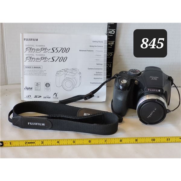 Fugi Film S5700 35mm digital camera.