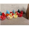 Image 3 : (6) Vintage Small Chicken Decor Items and Fold Out Wooden Box