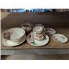 Image 1 : Vintage Good Condition Rose Bouquet 22kt Gold Border Set