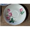 Image 4 : Vintage Good Condition Rose Bouquet 22kt Gold Border Set