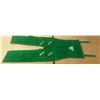 Image 1 : This is a green canvas gardener’s apron featuring dedicated pockets for bulbs, twine, seeds