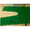 Image 8 : This is a green canvas gardener’s apron featuring dedicated pockets for bulbs, twine, seeds
